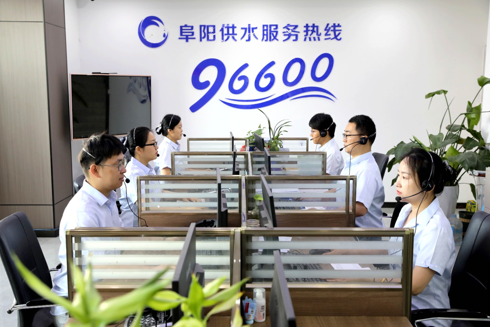 圖六優(yōu)化便民服務(wù)，暢通訴求響應(yīng)渠道.JPG